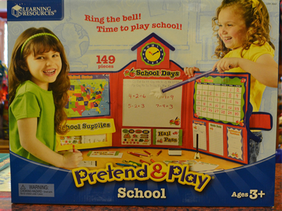 Pretend & Play School